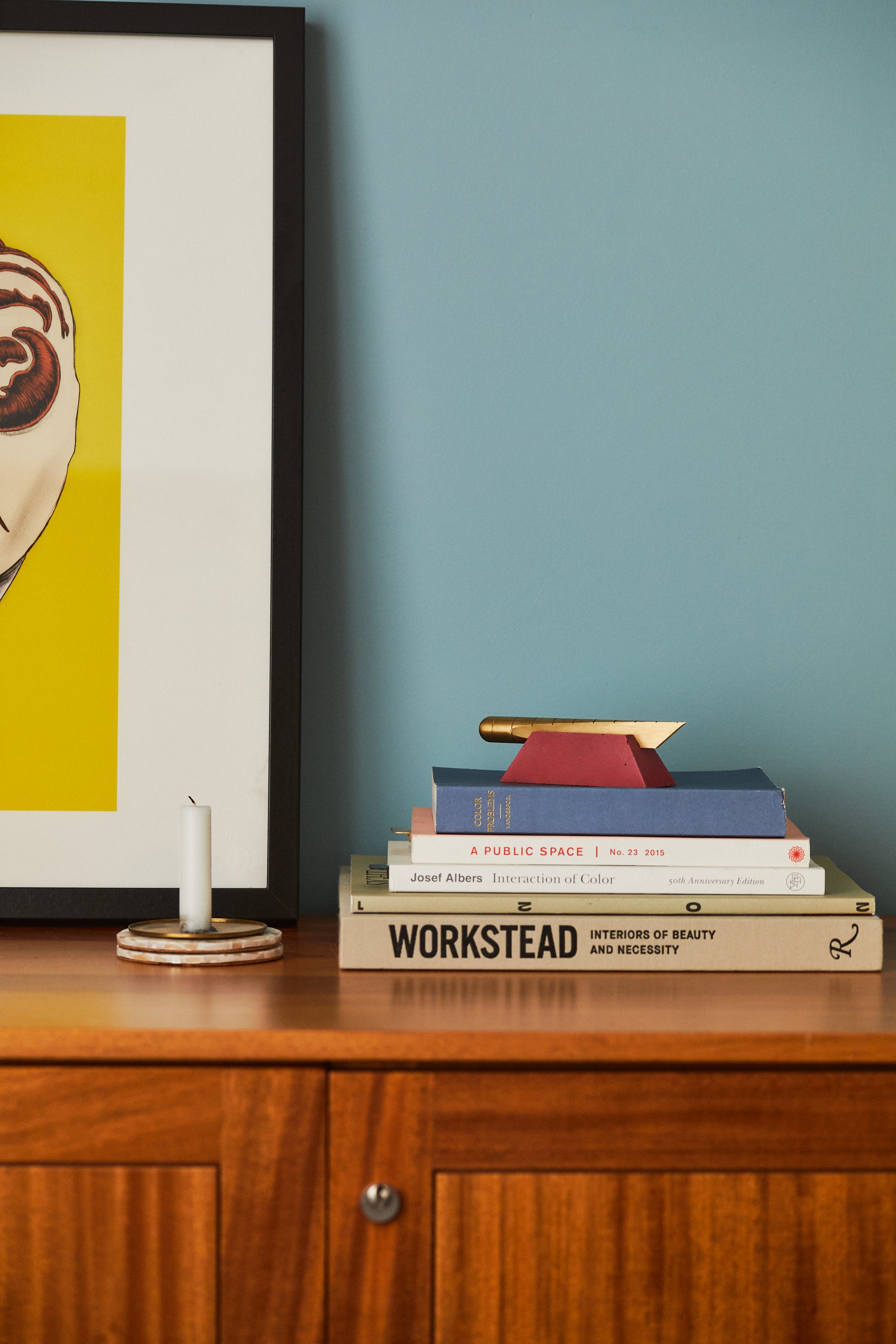 Desk Knife Plinth